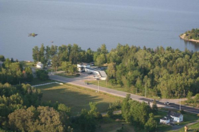 Гостиница Edgewater Motel and Campground  Темискаминг Шорс